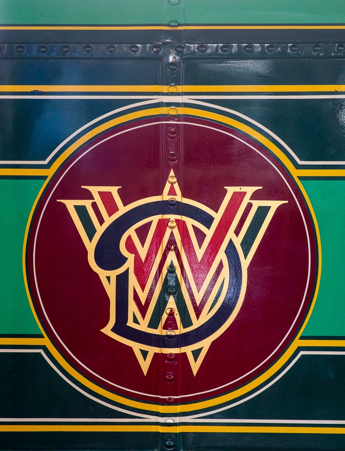 201901 WDW-544 Roger E Broggie train in Main Street station.jpg