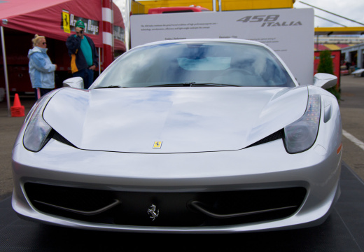 ArtOfFerrari2010-073