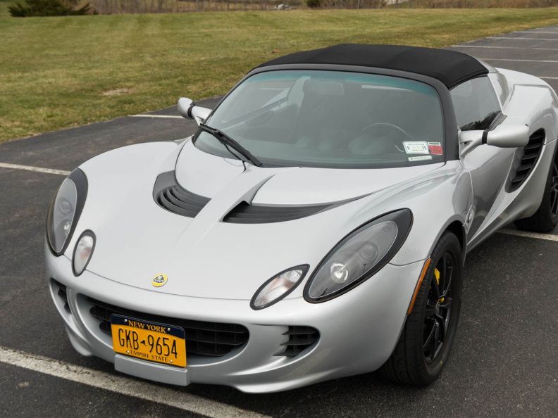 2005LotusElise-160313-01