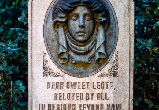 Madame Leota tombstone