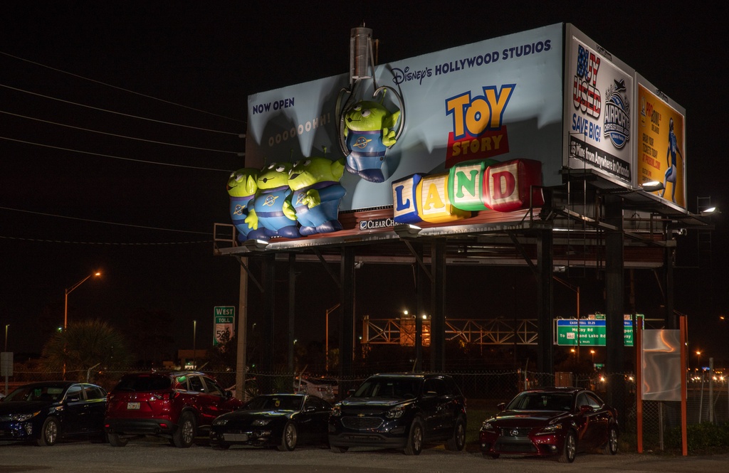201901 WDW-006 Toy Story Land billboard.jpg