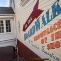 Boardwalk arrow