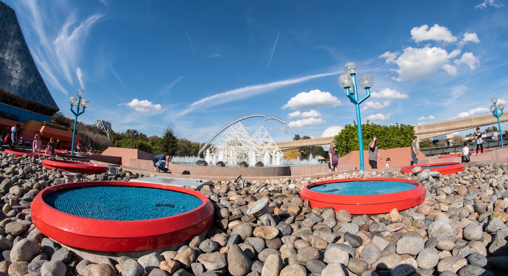 201901 WDW-067 Leapfrog fountains at Imagination Pavilion.jpg
