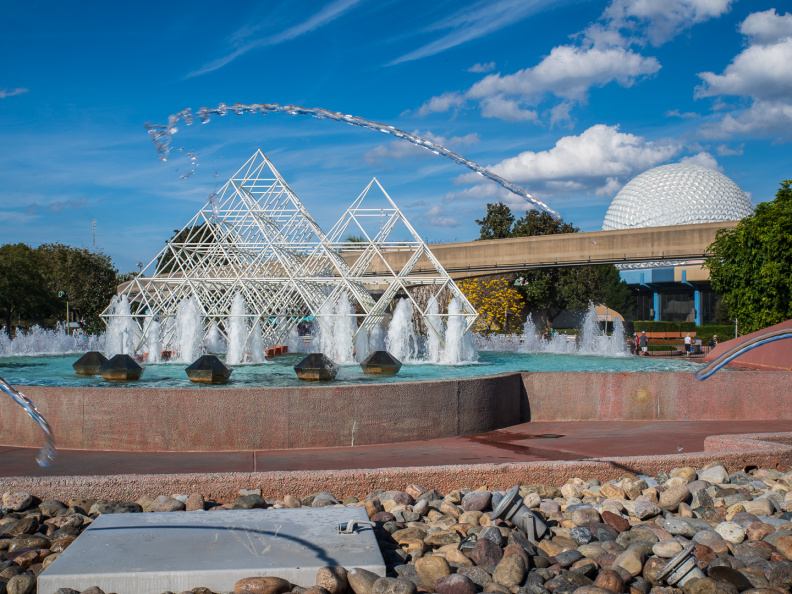 Leapfrog fountains at Imagination Pavilion