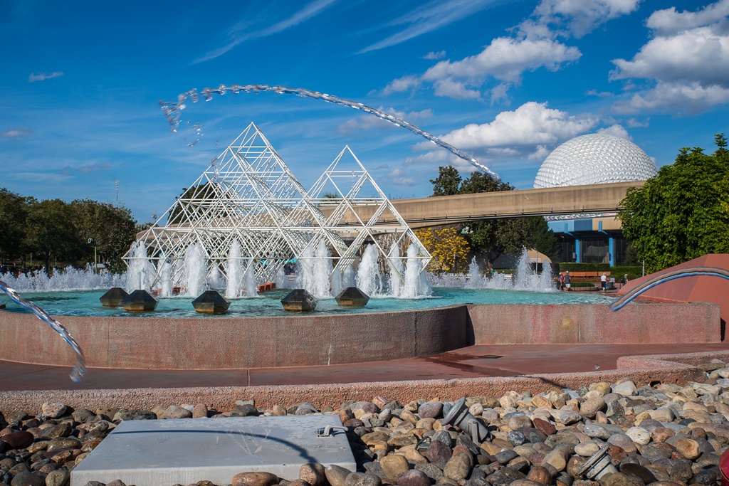201901 WDW-072 Leapfrog fountains at Imagination Pavilion.jpg