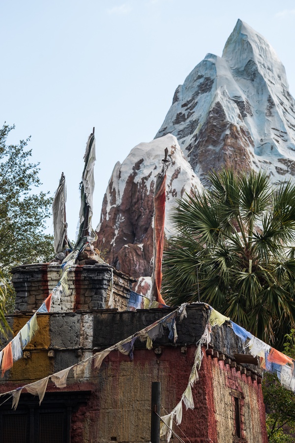 201901 WDW-143 Anandapur and Everest.jpg