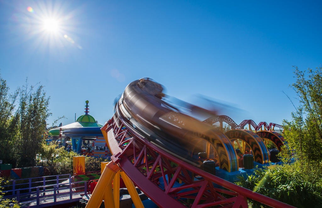201901 WDW-234 Slinky Dog with ND filter.jpg