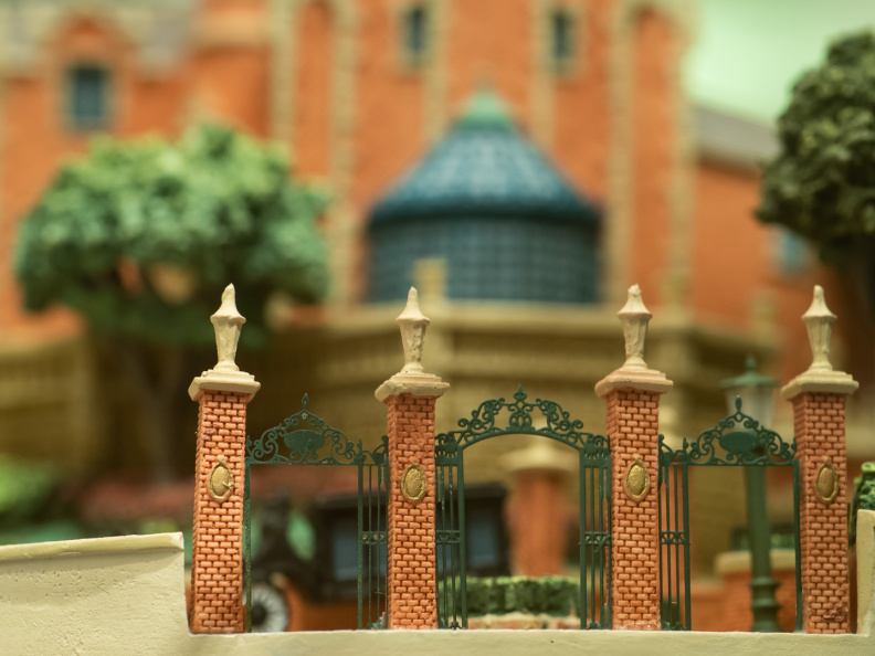 Macro of Haunted Mansion by Olszewski