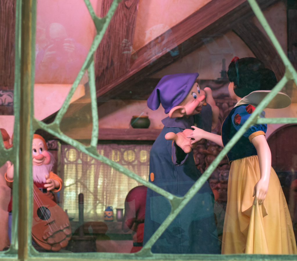 Snow White at end of 7 Dwarfs