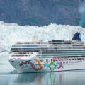 Norwegian Pearl leaving glacier