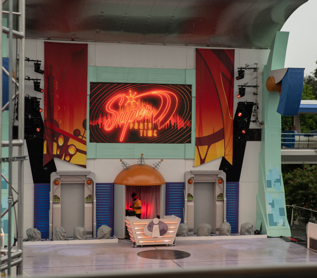 Super Party Time stage