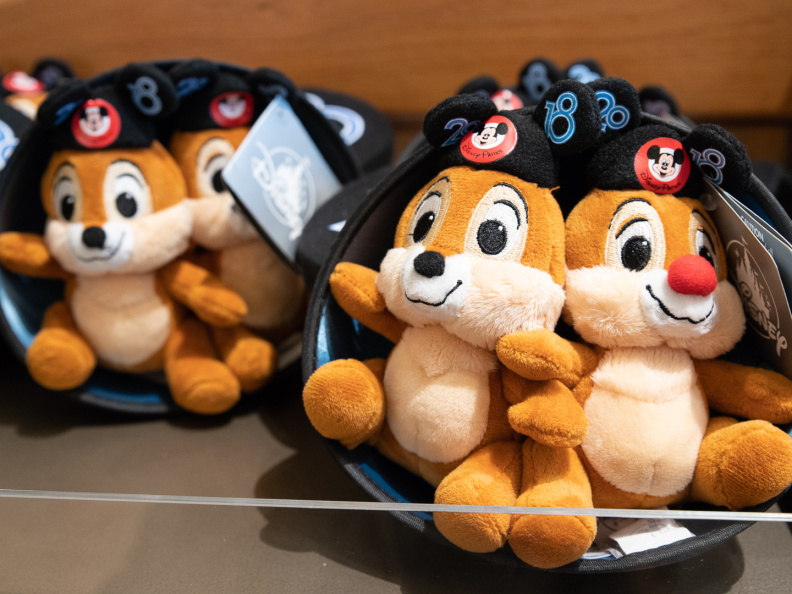 Chip and Dale in 2018 Mickey hat