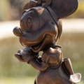 Minnie statue