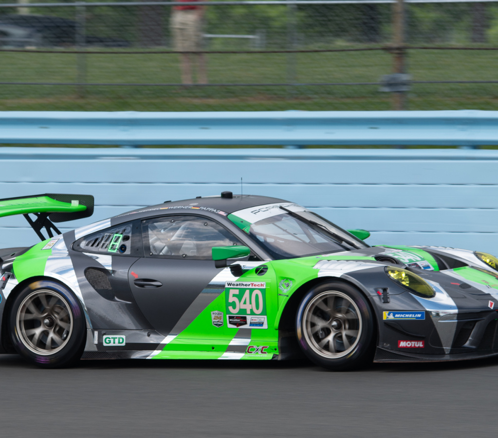 Black Swan Racing Porsche 911 GT3 R