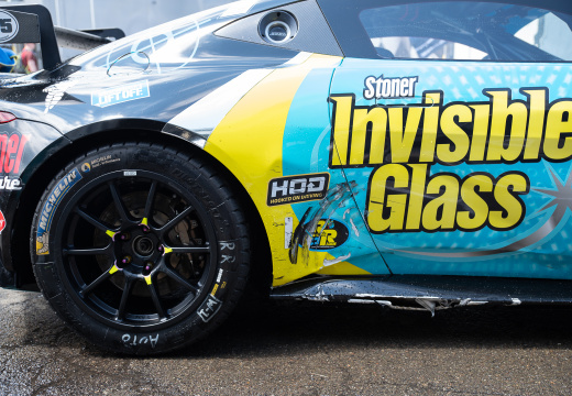 Automatic Racing Aston Martin V8 Vantage GT4